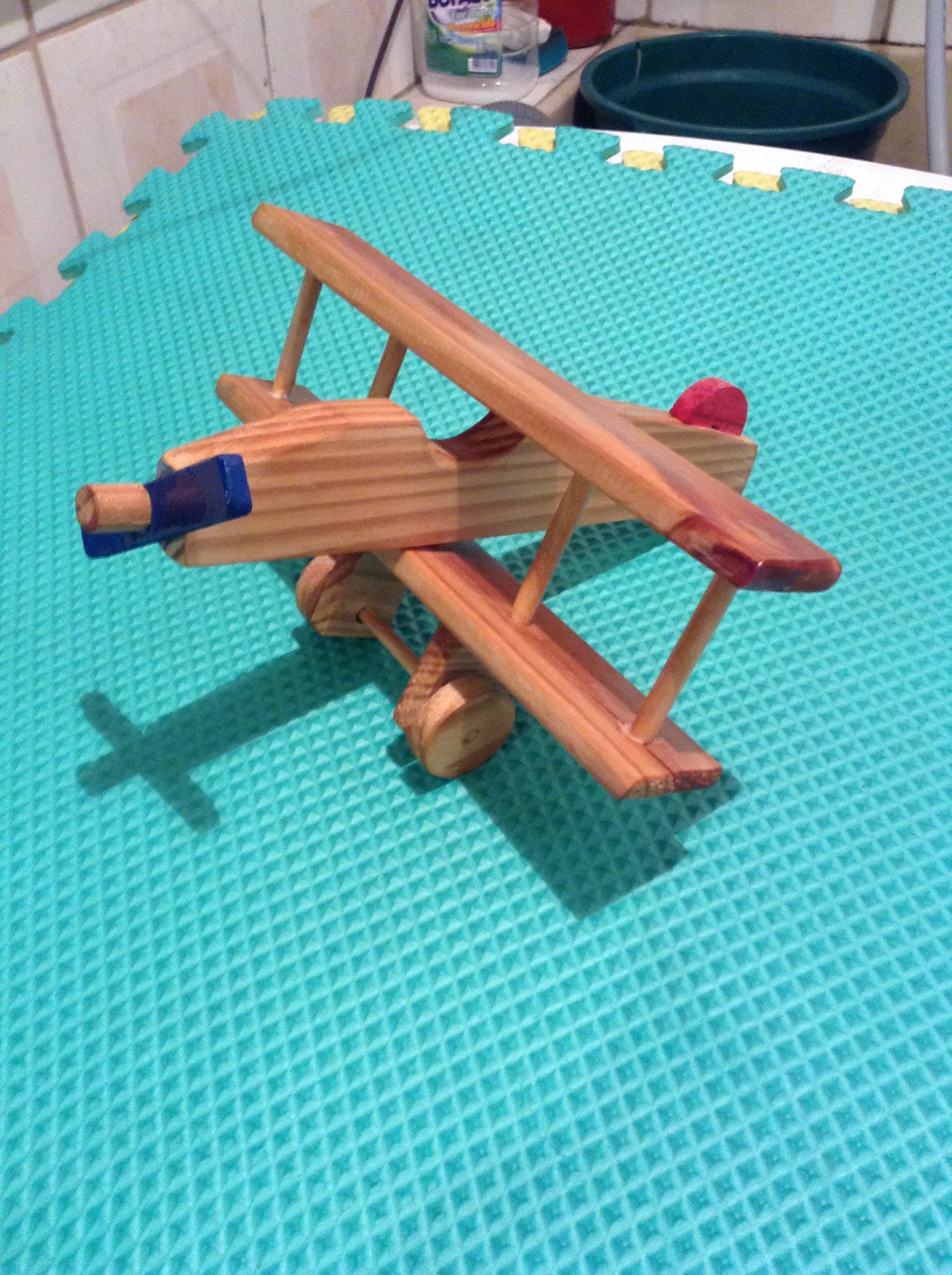 Avião de brinquedo - Imagem 2