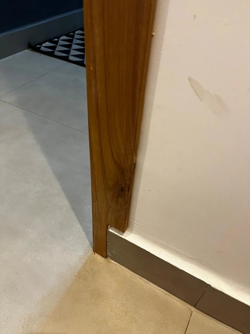 Batente para porta - Imagem 1