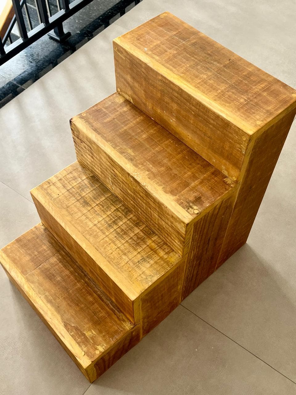 Escada para que seu pet consiga subir na cama - Imagem 4