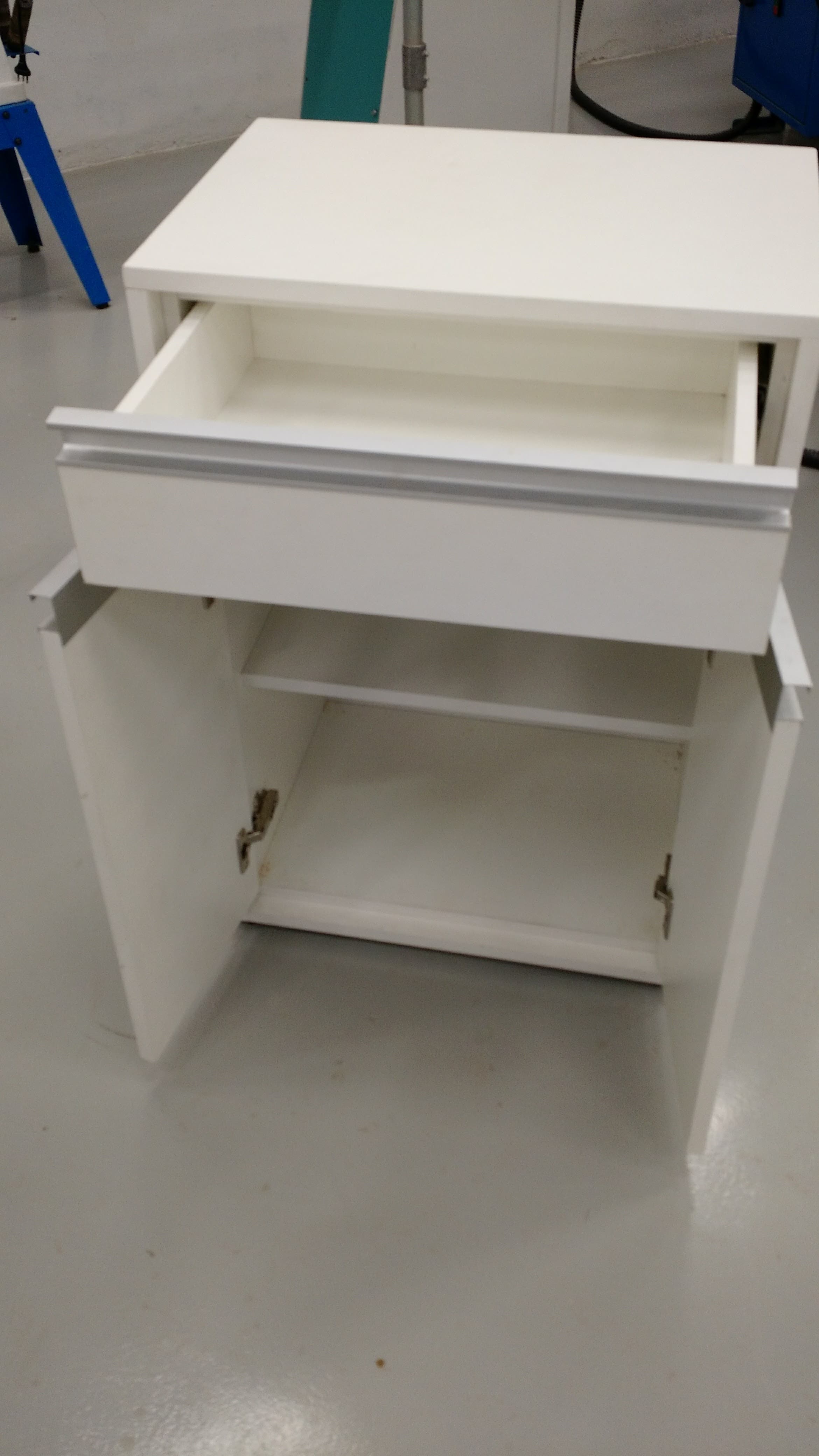 Gabinete em MDF Branco - Imagem 2